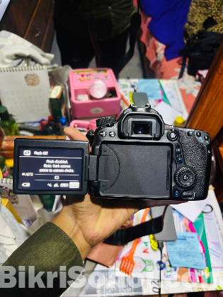 Canon 70d with 85mm usm prime lens